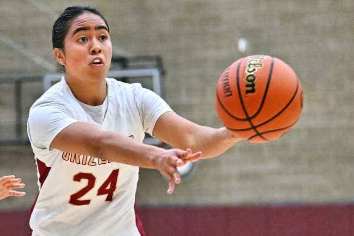 a South Medford Mission Hills girls basketball Oregon POA Holiday Classic December 30 2023 Leon Neuschwander 16